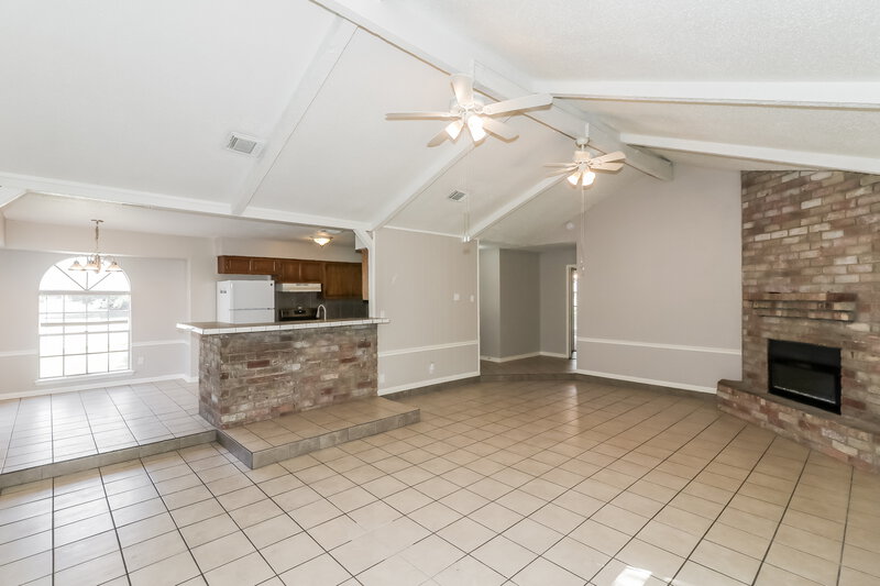 1,555/Mo, 23127 Briarcreek Blvd Spring, TX 77373 Living Room View 3
