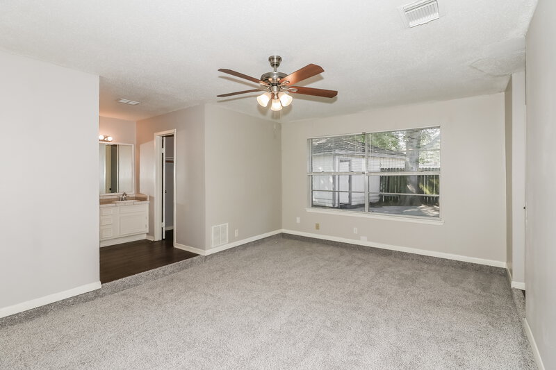 1,555/Mo, 23127 Briarcreek Blvd Spring, TX 77373 Main Bedroom View