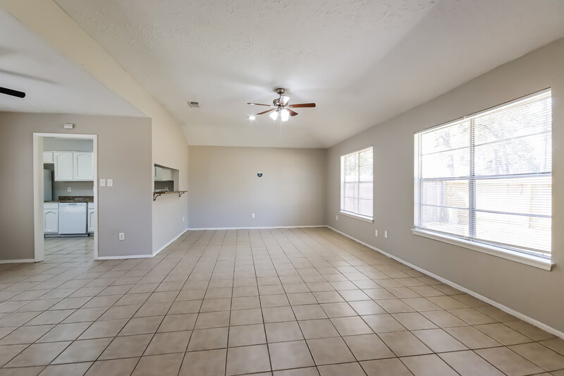 1,660/Mo, 6115 Fallengate Dr Spring, TX 77373 Living Room View