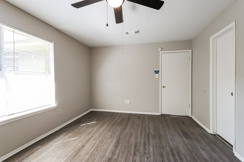 1,660/Mo, 6115 Fallengate Dr Spring, TX 77373 Main Bedroom View 2