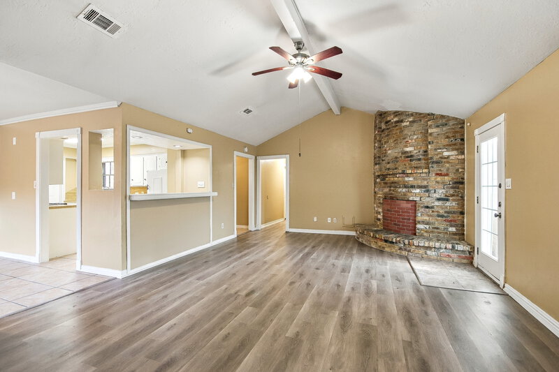 1,695/Mo, 23331 Bayleaf Dr Spring, TX 77373 Living Room View 2