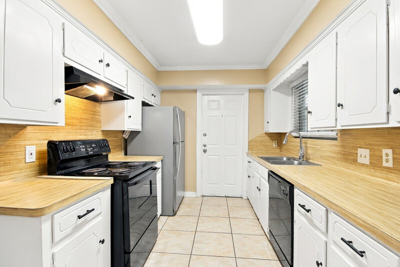 1,695/Mo, 23331 Bayleaf Dr Spring, TX 77373 Kitchen View
