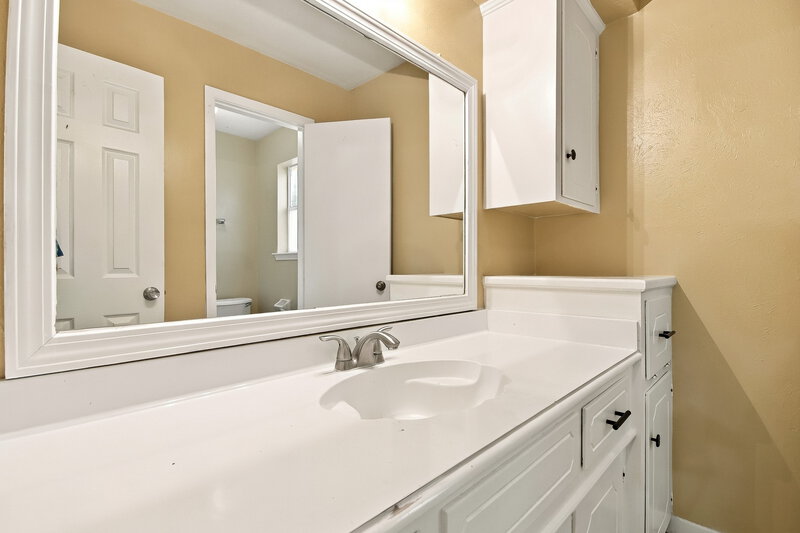 1,695/Mo, 23331 Bayleaf Dr Spring, TX 77373 Bathroom View 2