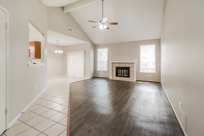 1,675/Mo, 22919 Pebworth Pl Spring, TX 77373 Living Room View