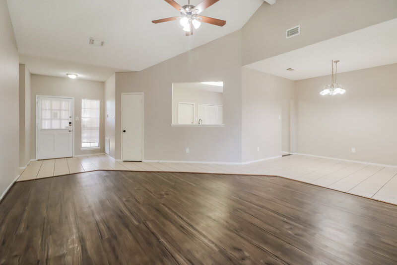 1,675/Mo, 22919 Pebworth Pl Spring, TX 77373 Living Room View 2