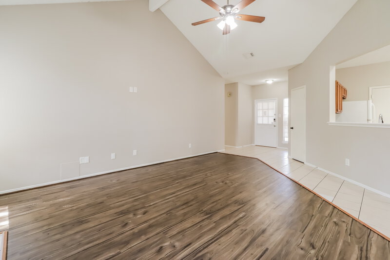 1,675/Mo, 22919 Pebworth Pl Spring, TX 77373 Living Room View 3