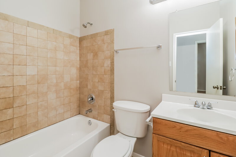 1,675/Mo, 22919 Pebworth Pl Spring, TX 77373 Bathroom View