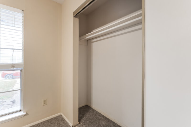 1,465/Mo, 2438 Autumn Springs Ln Spring, TX 77373 Walk In Closet View