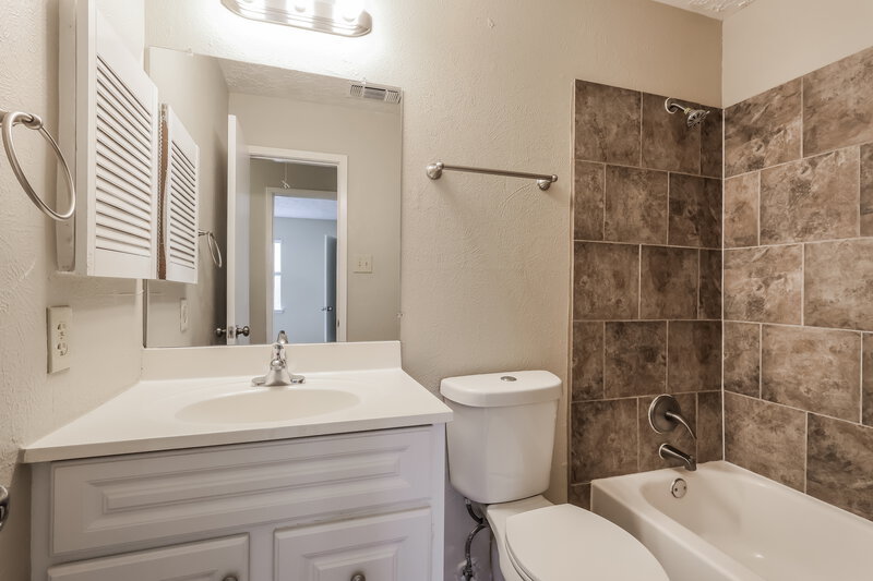 1,465/Mo, 2438 Autumn Springs Ln Spring, TX 77373 Bathroom View