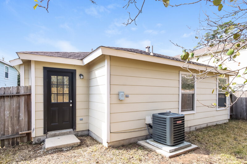 1,780/Mo, 22910 Twisting Maple Ct Spring, TX 77373 Rear View