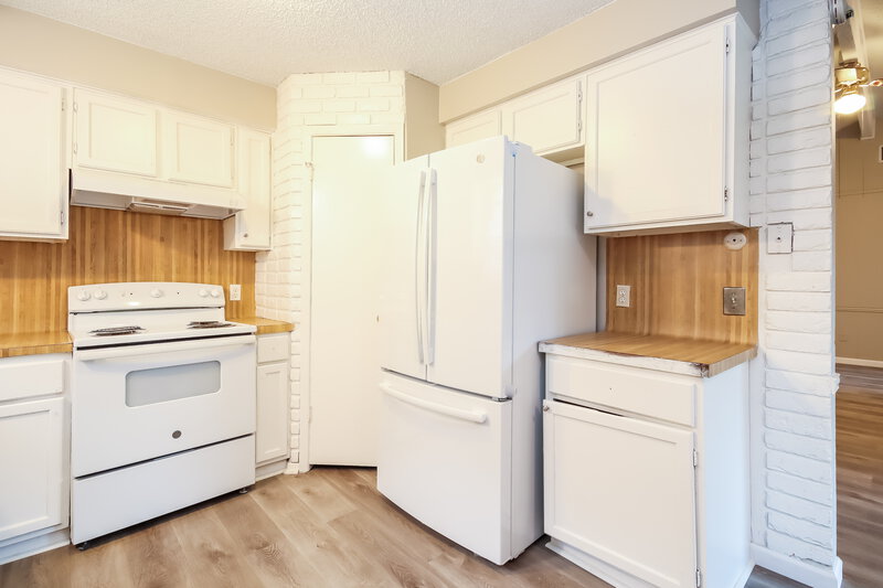 1,885/Mo, 5215 Sweetwind Ln Spring, TX 77373 Kitchen View