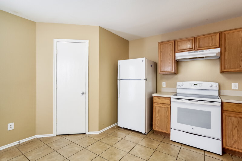 1,795/Mo, 11315 Flying Geese Ln Tomball, TX 77375 Kitchen View
