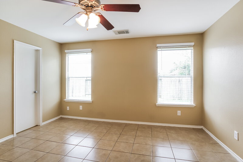 1,795/Mo, 11315 Flying Geese Ln Tomball, TX 77375 Master Bedroom View