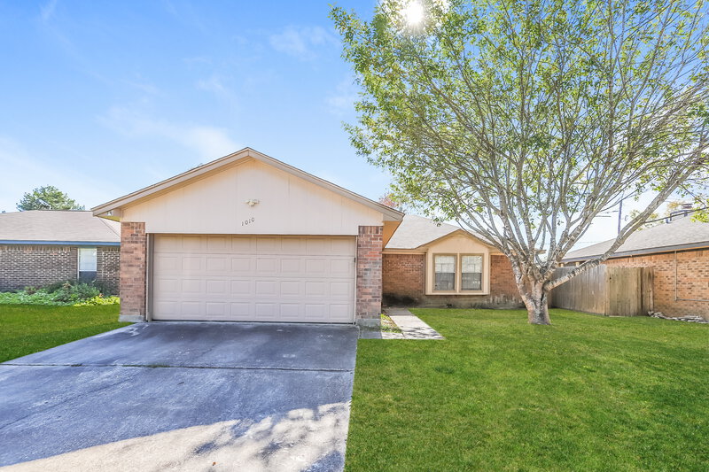 1,745/Mo, 1010 Hickory Post Ct Tomball, TX 77375 External View