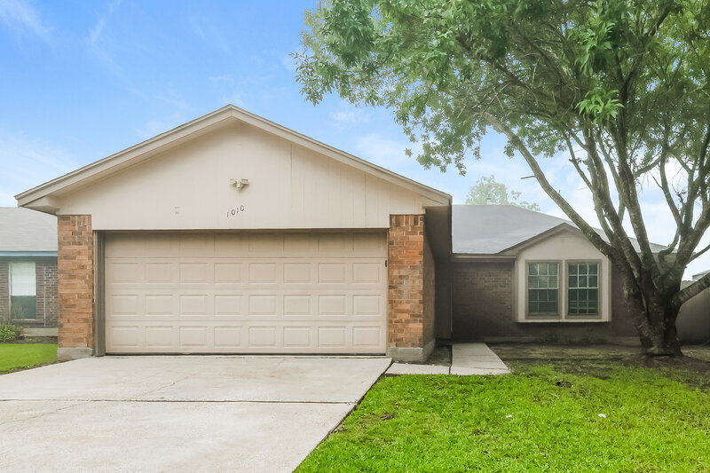 1,895/Mo, 1010 Hickory Post Ct Tomball, TX 77375 External View