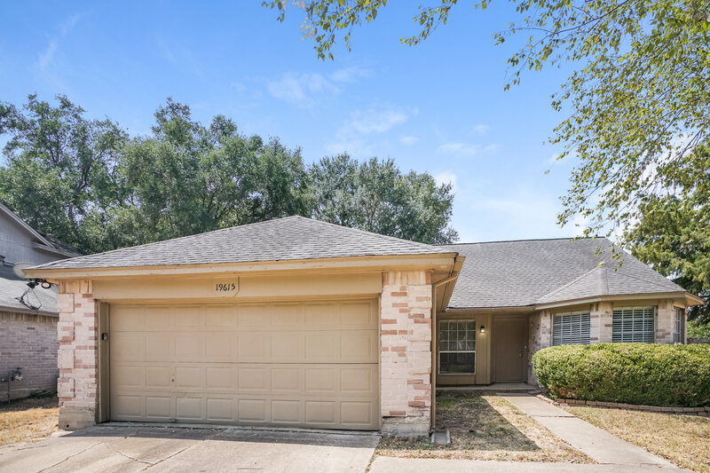 1,840/Mo, 19615 Cotton Creek Dr Tomball, TX 77375 External View