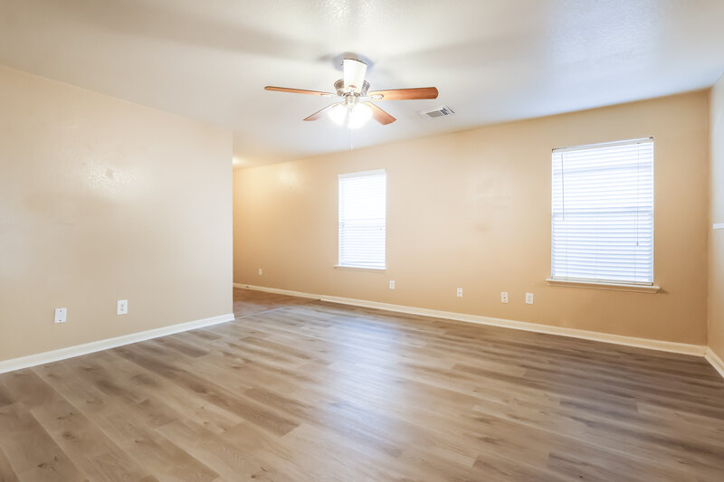 1,515/Mo, 11422 Seven Sisters Dr Tomball, TX 77375 Living Room View 4