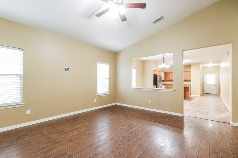 1,700/Mo, 10239 Berry Hill Ln Tomball, TX 77375 Living Room View