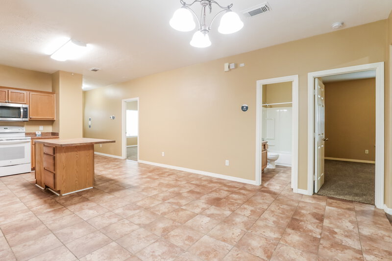 1,700/Mo, 10239 Berry Hill Ln Tomball, TX 77375 Dining Room View 2