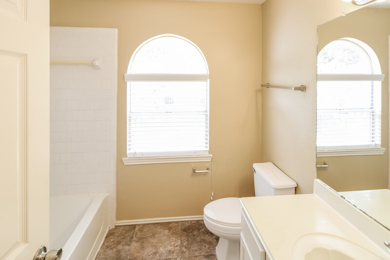 2,280/Mo, 16830 Goodfield Ct Spring, TX 77379 Bathroom View