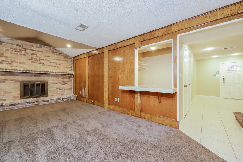 1,950/Mo, 4466 W Cypress Villas Dr Spring, TX 77379 Living Room View