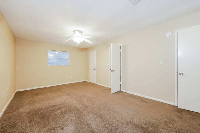 1,950/Mo, 4466 W Cypress Villas Dr Spring, TX 77379 Main Bedroom View