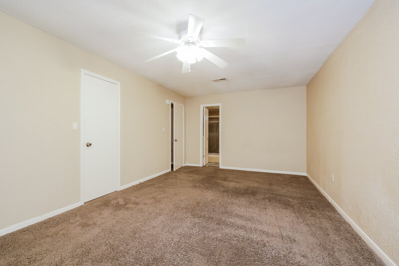 1,950/Mo, 4466 W Cypress Villas Dr Spring, TX 77379 Main Bedroom View 2