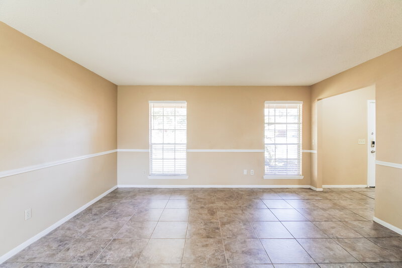 2,310/Mo, 16927 Kettle Creek Dr Spring, TX 77379 Living Room View 2