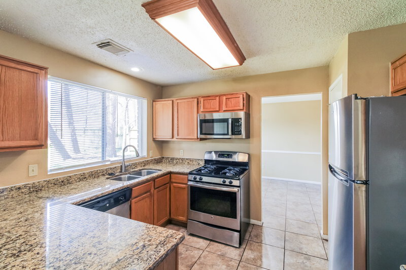 2,310/Mo, 16927 Kettle Creek Dr Spring, TX 77379 Kitchen View