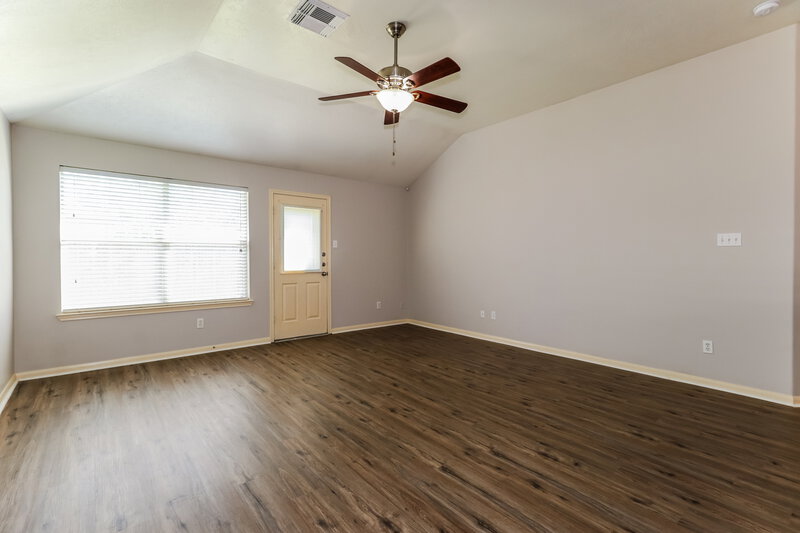 1,900/Mo, 29130 Fox Fountain Ln Spring, TX 77386 Living Room View