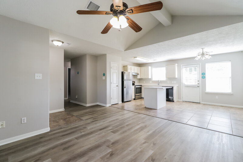 2,120/Mo, 4815 Comal River Loop Spring, TX 77386 Living Room View 2