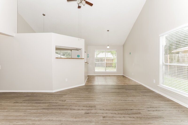 0/Mo, 21102 Fernhollow Ln Spring, TX 77388 Living Room View
