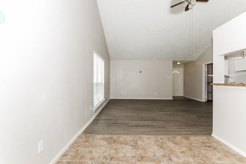 0/Mo, 21102 Fernhollow Ln Spring, TX 77388 Living Room View 2