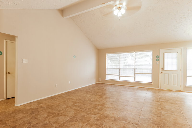 1,660/Mo, 21002 Ironcrest Ln Spring, TX 77388 Living Room View