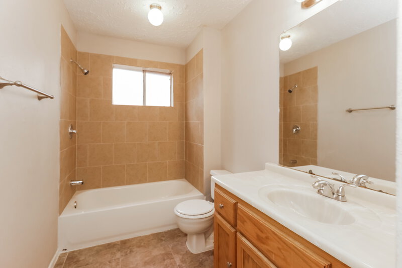 1,660/Mo, 21002 Ironcrest Ln Spring, TX 77388 Bathroom View