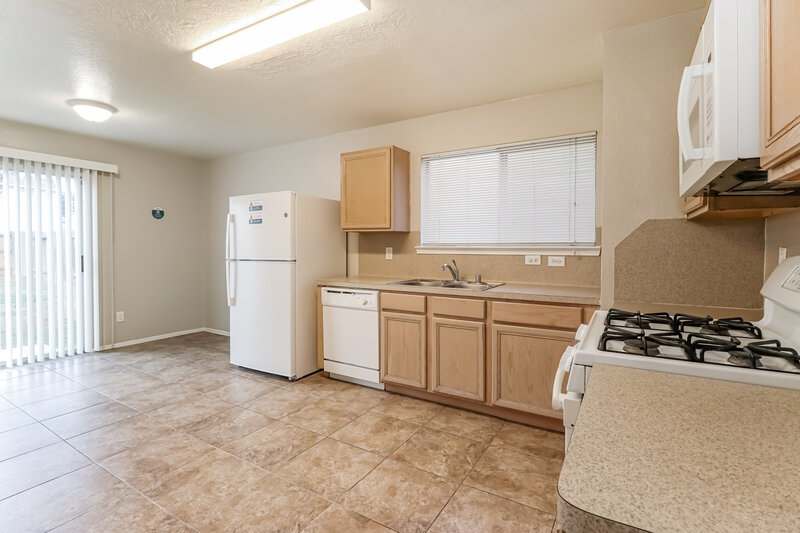 1,795/Mo, 5002 Roth Forest Ln Spring, TX 77389 Kitchen View 2