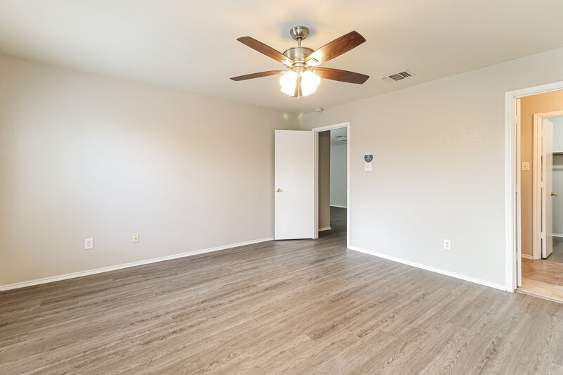 1,795/Mo, 5002 Roth Forest Ln Spring, TX 77389 Main Bedroom View 2