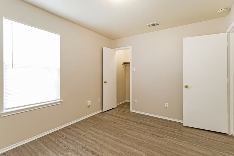 1,795/Mo, 5002 Roth Forest Ln Spring, TX 77389 Bedroom View