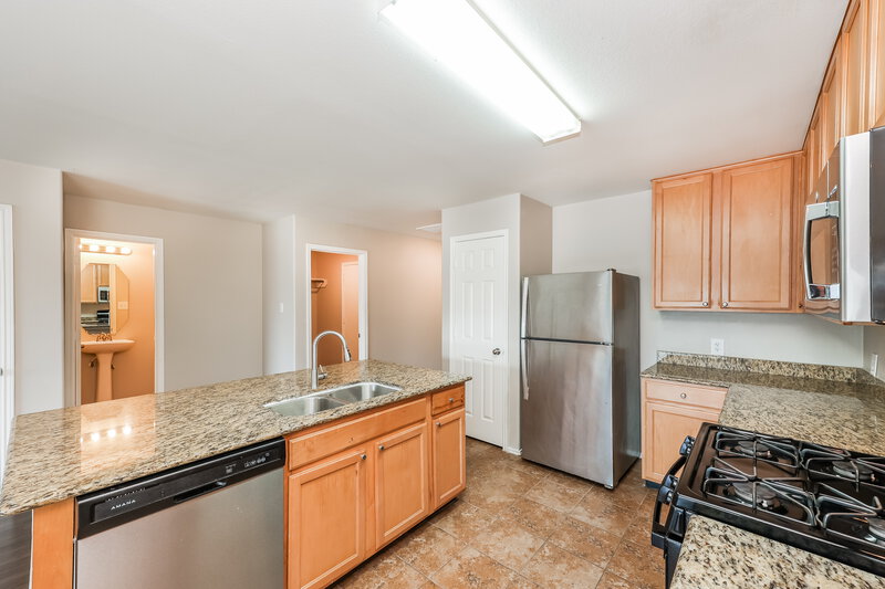 2,345/Mo, 1715 Wooded Acres Dr Humble, TX 77396 Kitchen View