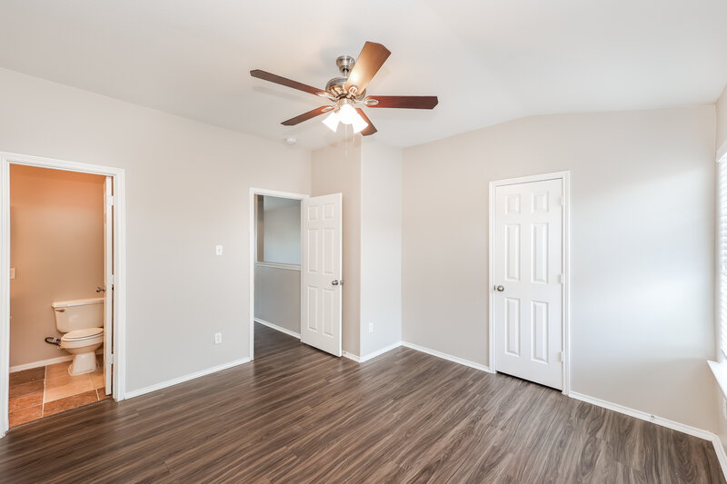 2,345/Mo, 1715 Wooded Acres Dr Humble, TX 77396 Bedroom View