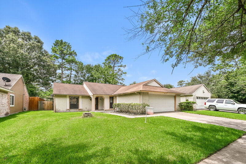 1,895/Mo, 7310 Roadrunner Ln Humble, TX 77396 Front View