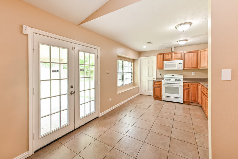 1,895/Mo, 7310 Roadrunner Ln Humble, TX 77396 Dining Room View
