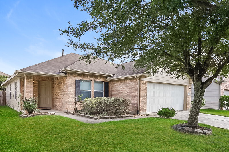2,165/Mo, 11511 Harbour Lake Ct Humble, TX 77396 Front View 2