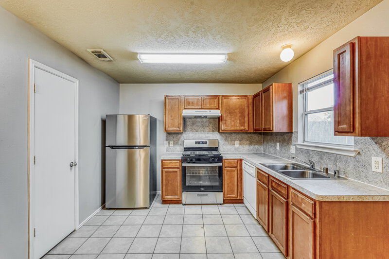1,720/Mo, 17406 Wigeon Way Dr Humble, TX 77396 Kitchen View