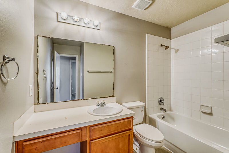 1,720/Mo, 17406 Wigeon Way Dr Humble, TX 77396 Bathroom View