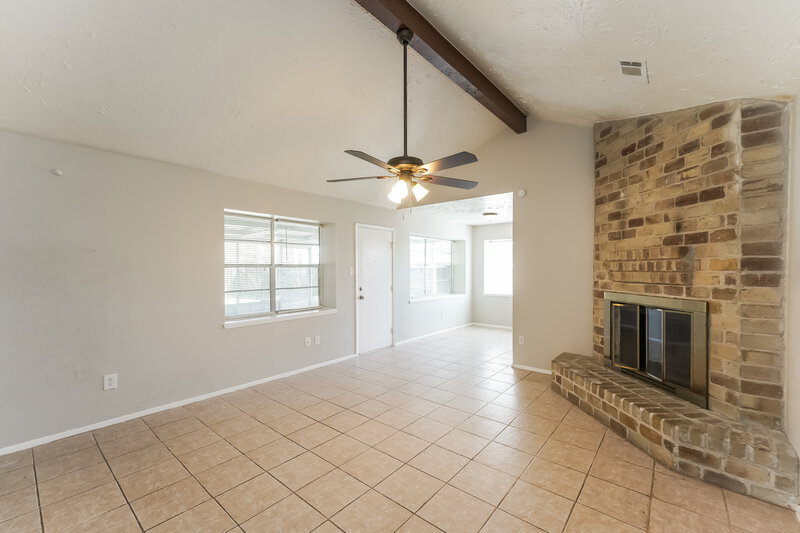 2,680/Mo, 15218 Heron Park Dr Humble, TX 77396 Living Room View
