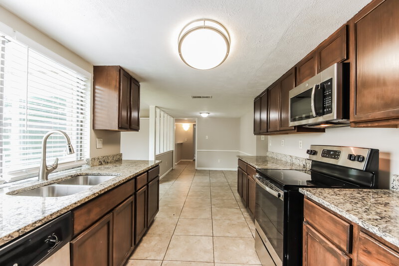 2,080/Mo, 2807 Killdeer Ln Humble, TX 77396 Kitchen View 2