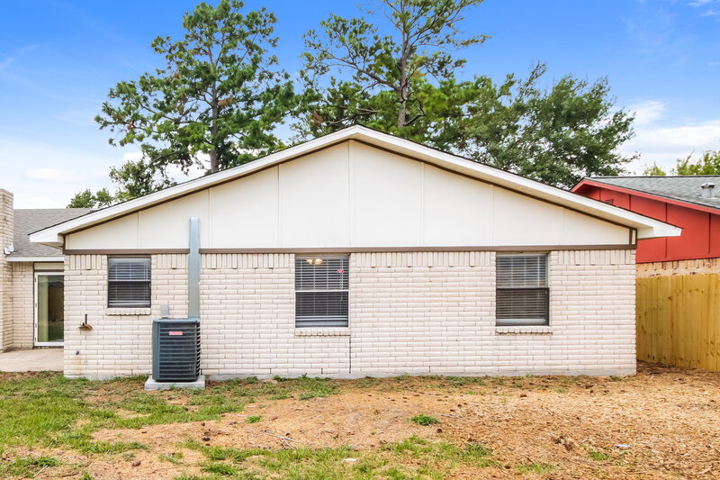2,080/Mo, 2807 Killdeer Ln Humble, TX 77396 Rear View