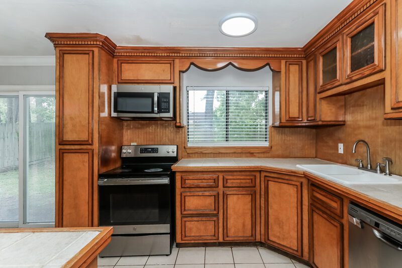 1,780/Mo, 2839 Canary Ln Humble, TX 77396 Kitchen View