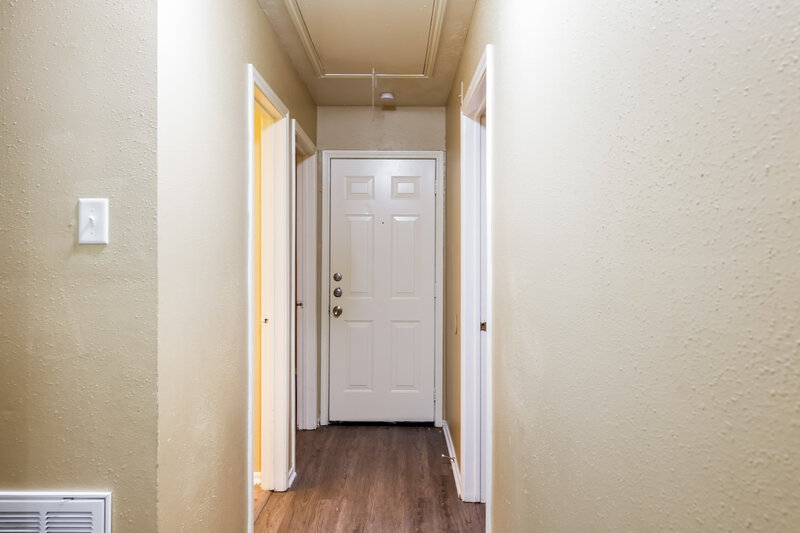 1,680/Mo, 15911 Wax Bill Ct Humble, TX 77396 Foyer View